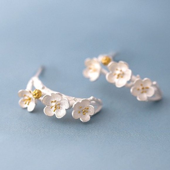 NEW 925 Sterling Silver Two Tone Flower Earrings - Picture 5 of 8